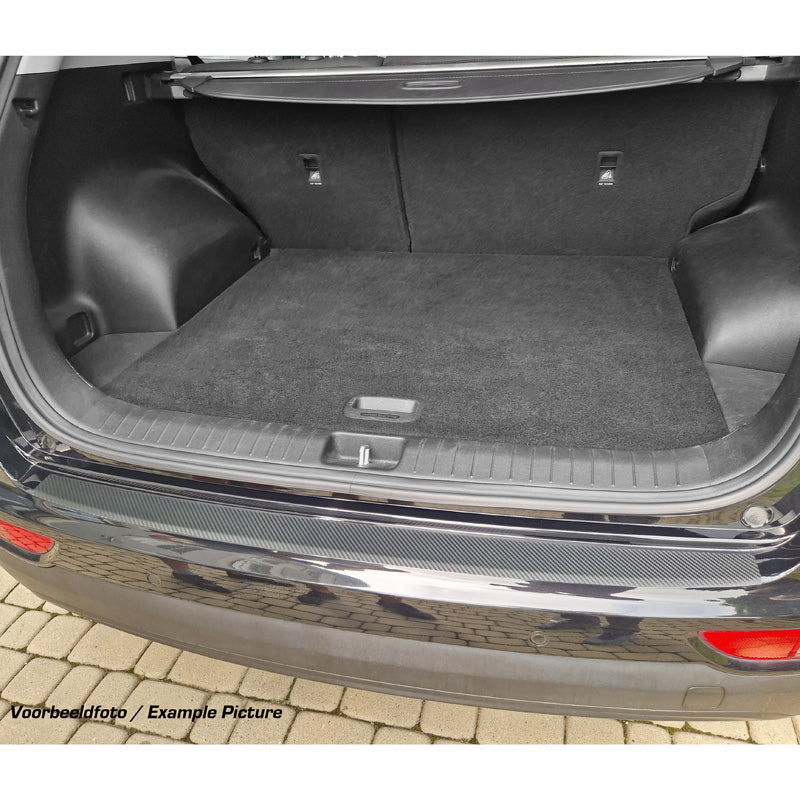 MAX6, Bagkofangerbeskytter, Carbon-look, passer til Toyota Corolla (E21) Sedan (2019-)