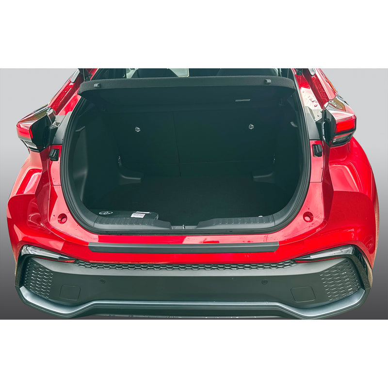 RGM, Bagkofangerbeskytter, ABS sort, passer til Toyota CH-R Hybrid & Plug-in-Hybrid (2023-)