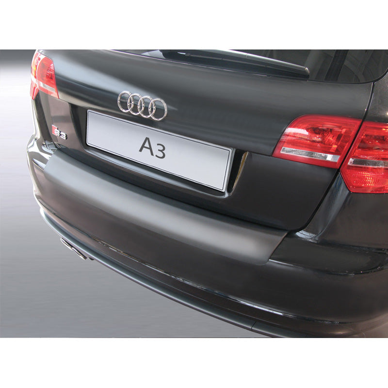 RGM, Bagkofangerbeskytter, ABS plastik, passer til Audi A3 8P Sportback 2008-2012 Black