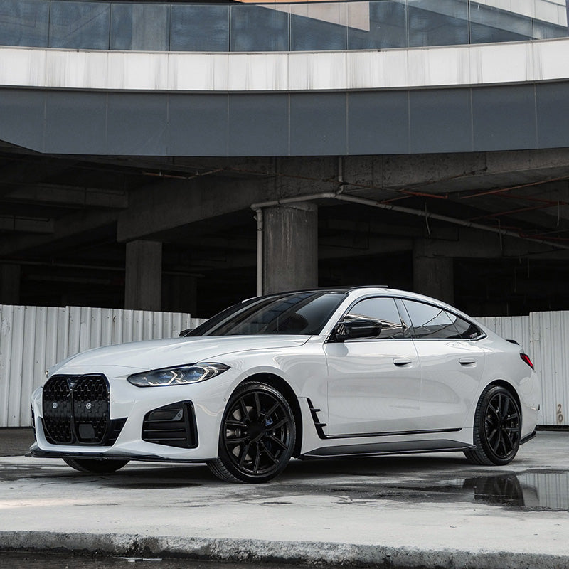 Oneway Complete body kit suitable for BMW 4-Series G26 M-Pack/M440i 2021- (with round exhaust trims) - Gloss black