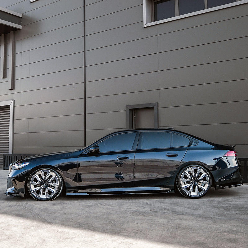 OneWay, Komplet bodykit, Gloss sort, passer til BMW 5-Serie G60 Sedan M-Pack (2023- inkl. i5)