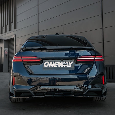 OneWay, Komplet bodykit, Gloss sort, passer til BMW 5-Serie G60 Sedan M-Pack (2023- inkl. i5)