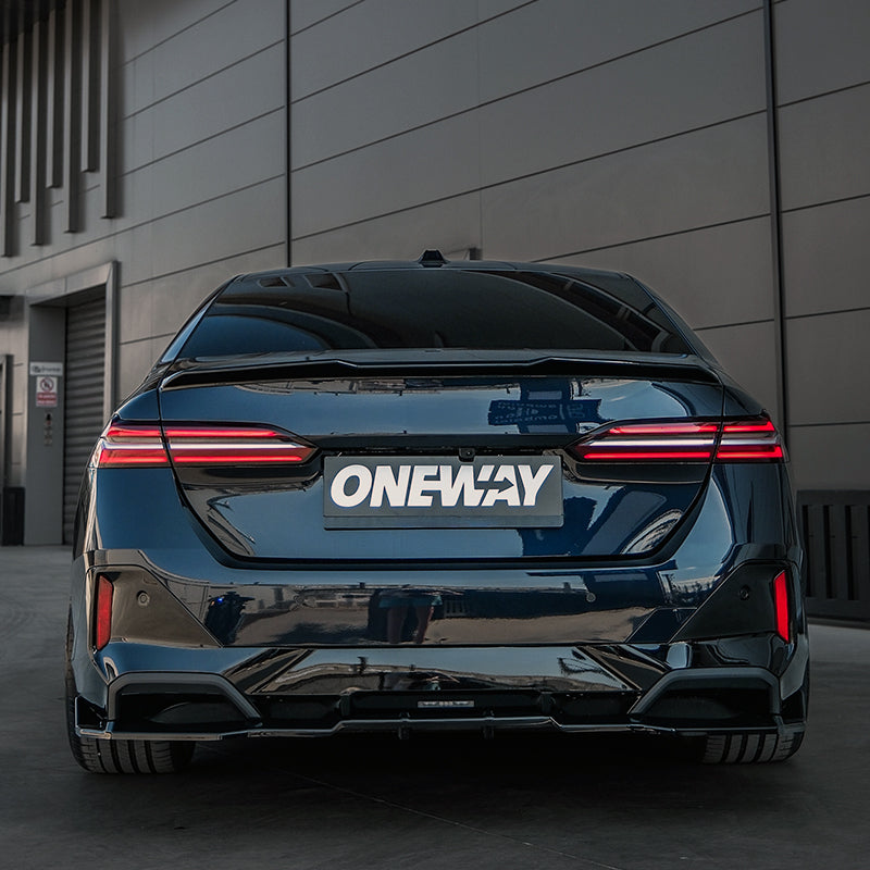 OneWay, Underlæbe, bag, Blank sort, passer til BMW 5-Serie G60/G61 Sedan/Touring M-Pack (2023-), inkl. i5